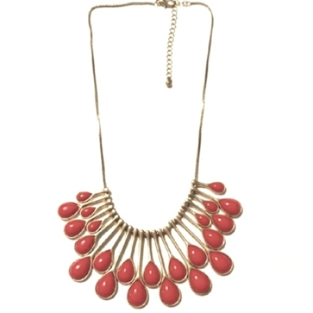 PIXLEY RITA RED/ORANGE TEARDROP GLASS MATTE GOLD-TONE BIB 21" NECKLACE